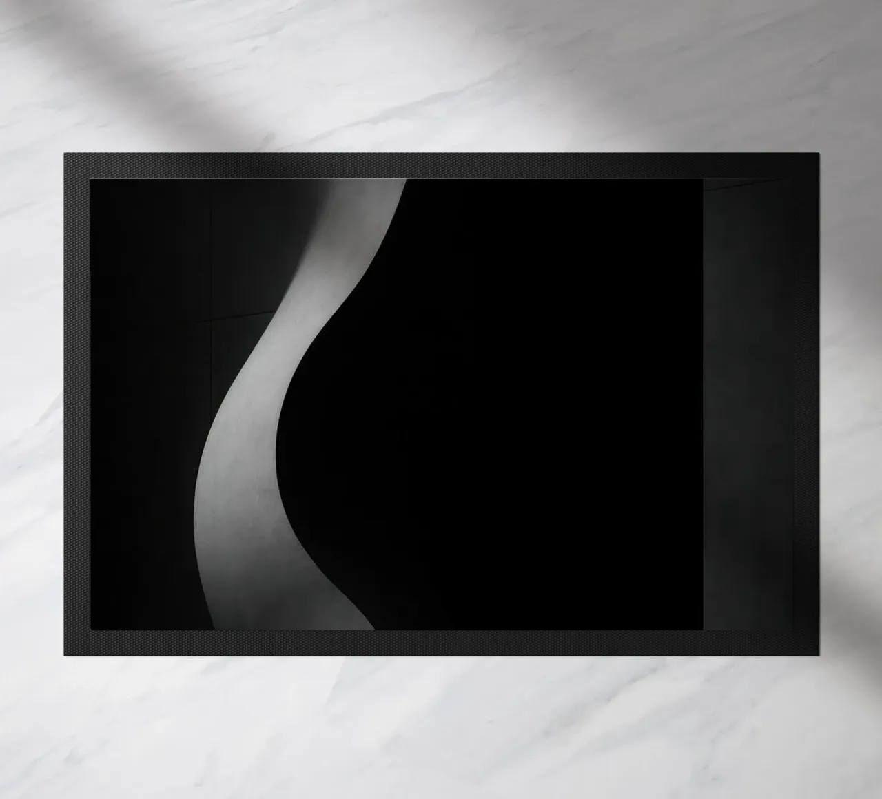 Architecture charnelle à Paris – Ombres en tension paillasson de Black & White