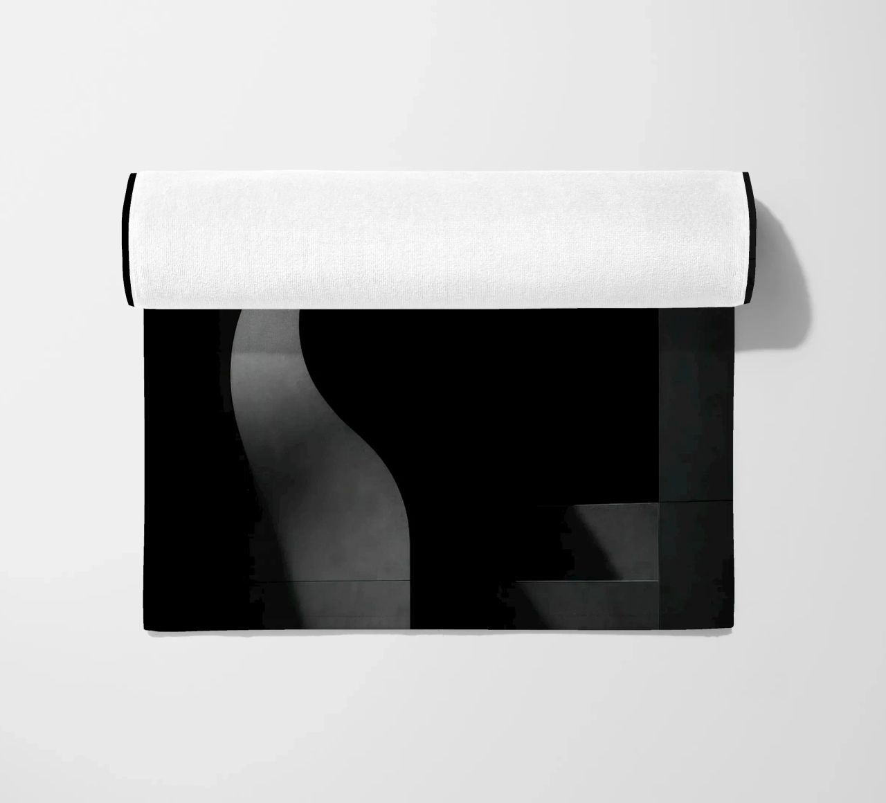 Vleselijke architectuur in Parijs - Schaduwen in spanning strandhanddoek van Black & White