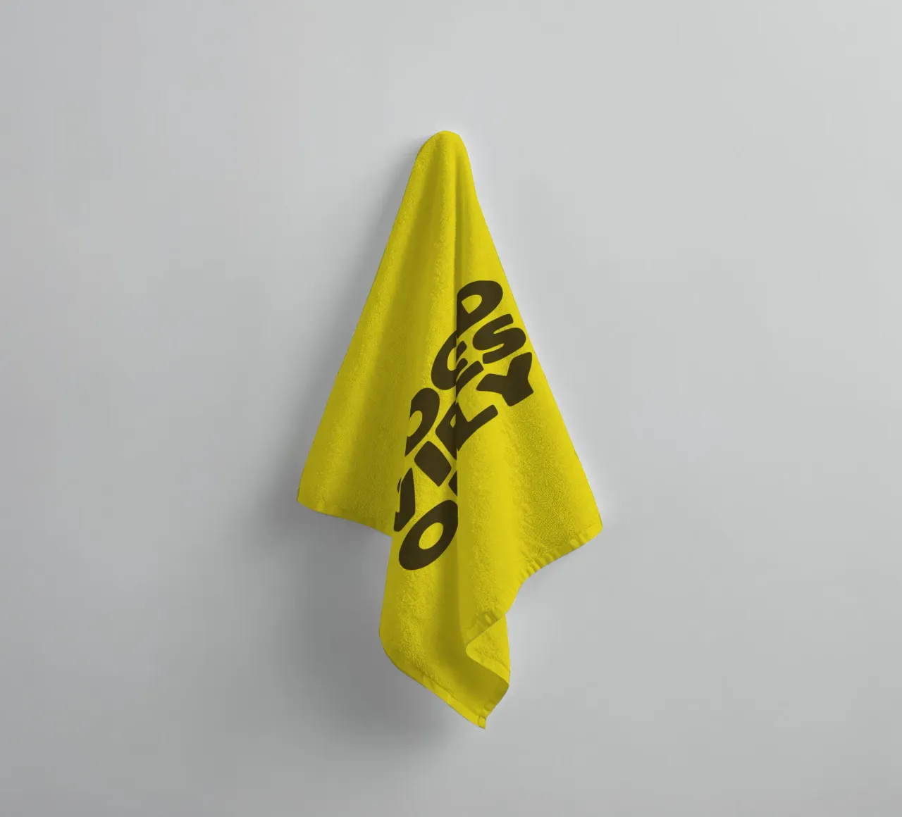 Good Vibes Only Typography Design imprimé en jaune et noir serviette de bain de THE MOTIVATED TYPE