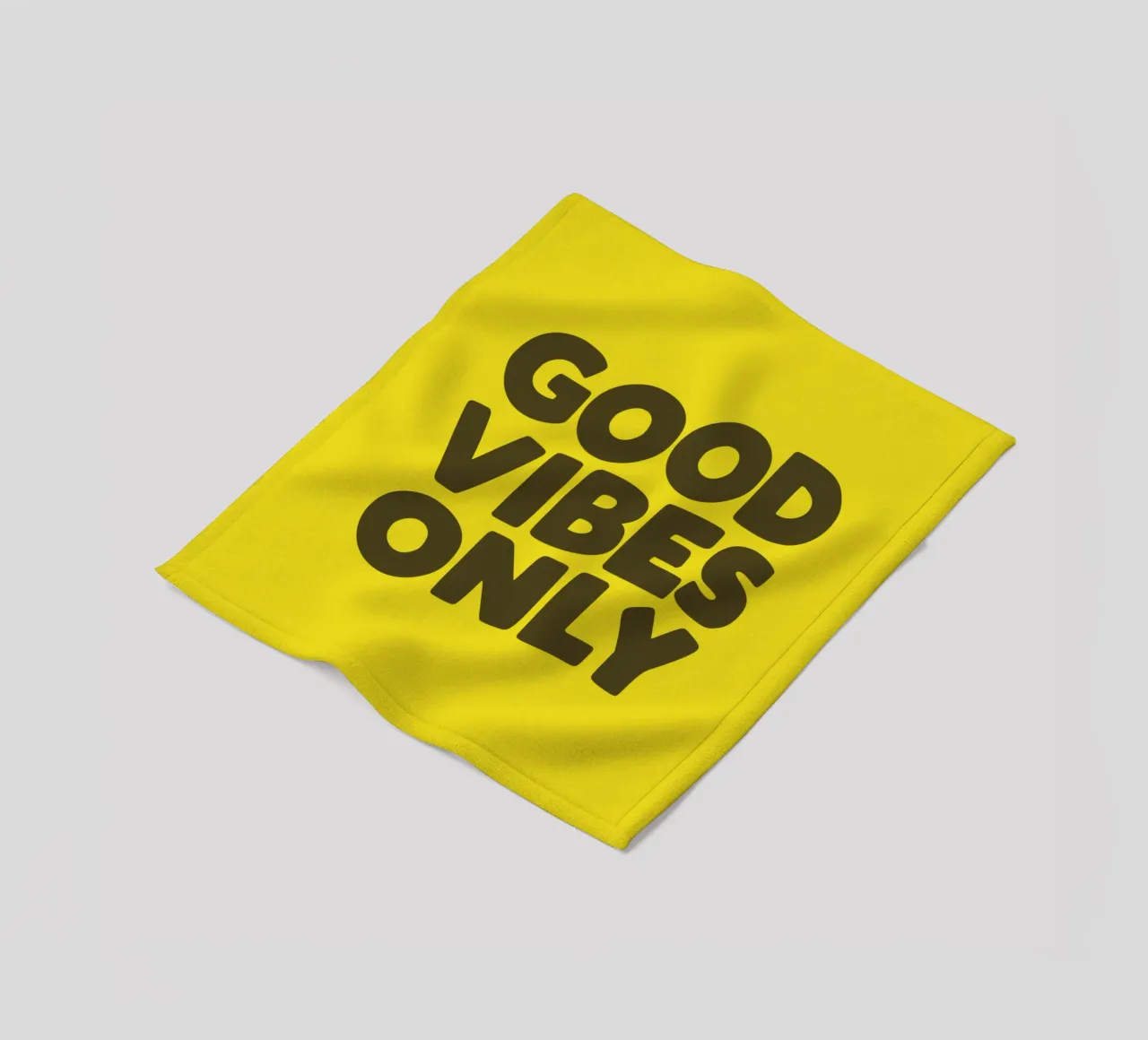 Good Vibes Only Typography Design imprimé en jaune et noir plaid polaire de THE MOTIVATED TYPE