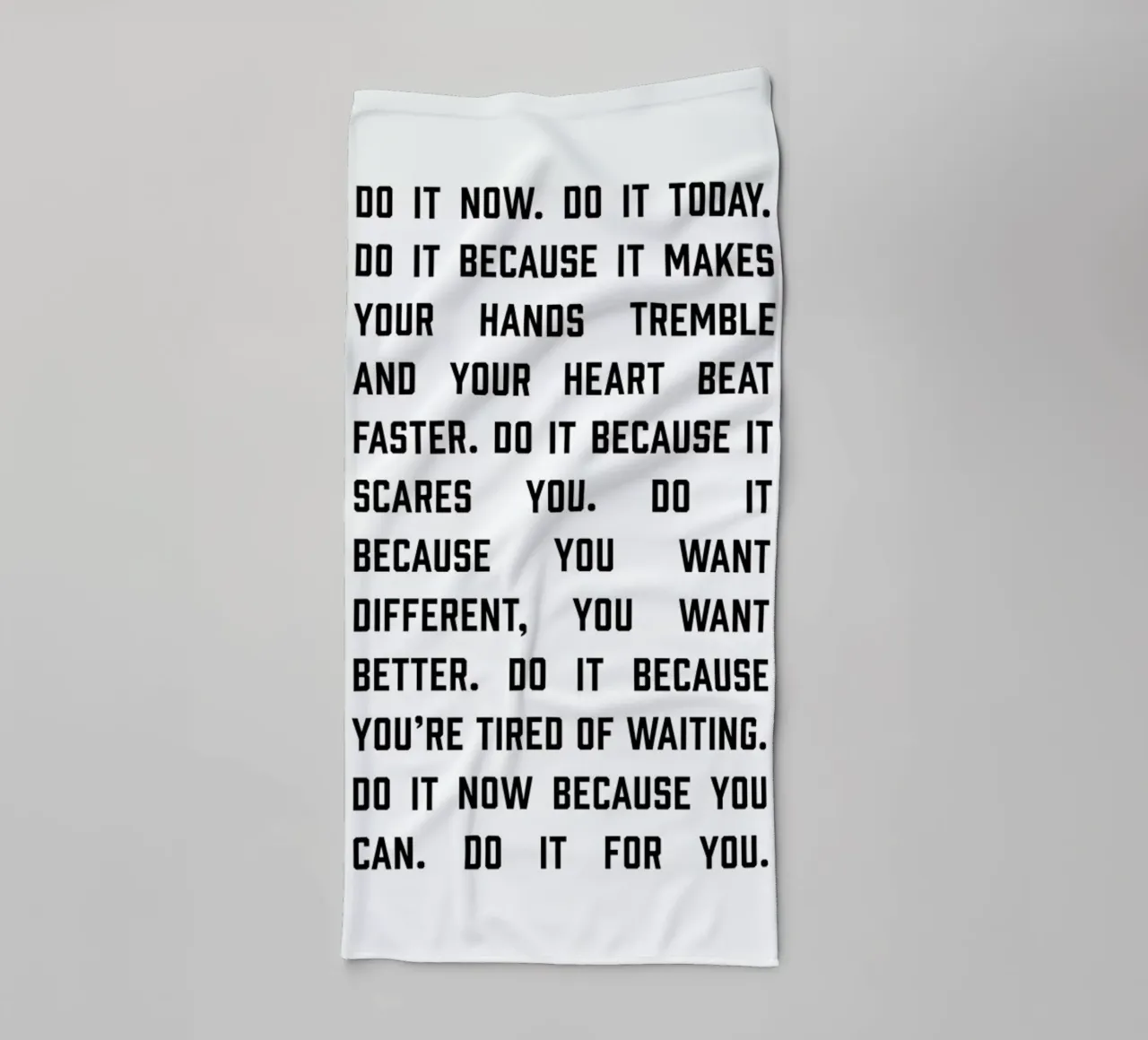 Do It Now1 asciugamano da bagno da The Native State