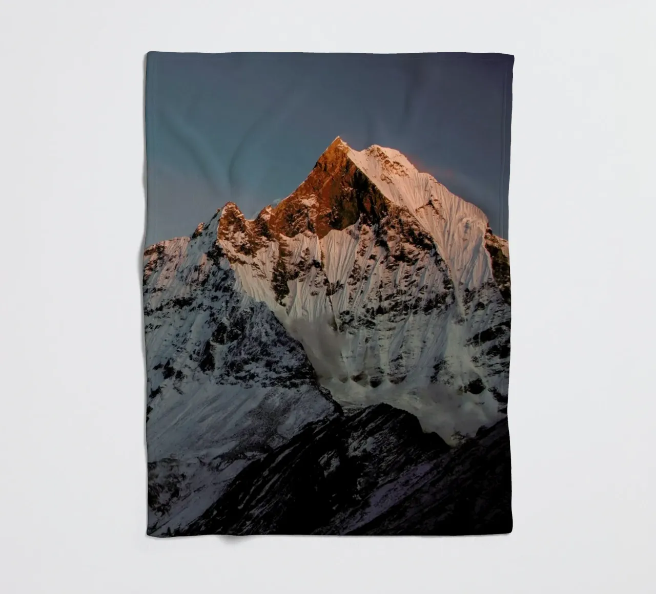 Eroded Mountain Range, Nepal coperta in pile da EyeEm Mobile GmbH