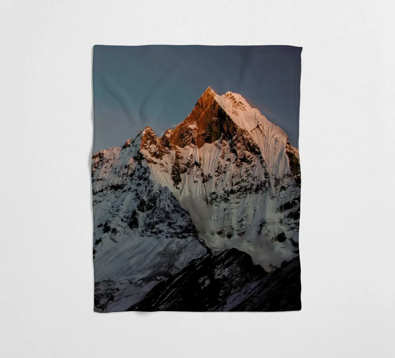 Eroded Mountain Range, Nepal coperta in pile da EyeEm Mobile GmbH