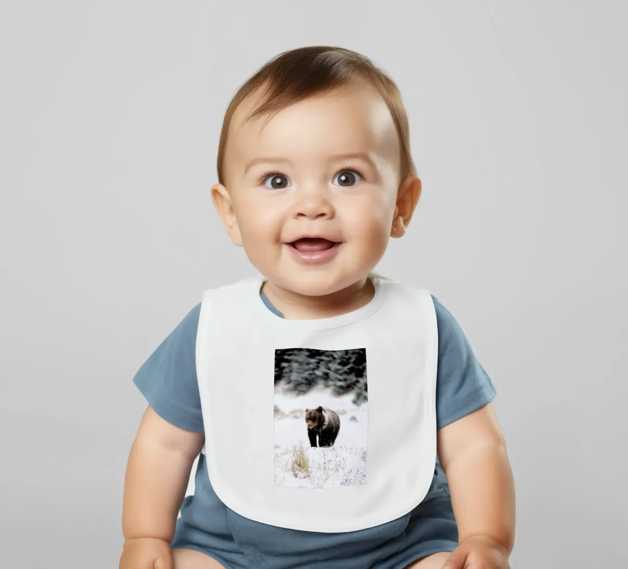 Bear Cub bavaglino da EyeEm Mobile GmbH