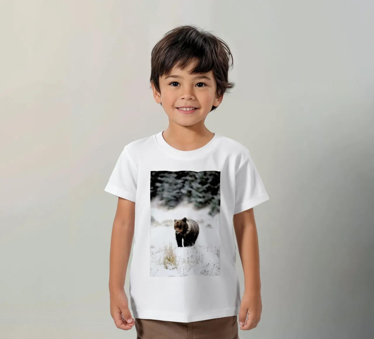 Bear Cub t-shirt bambini da EyeEm Mobile GmbH