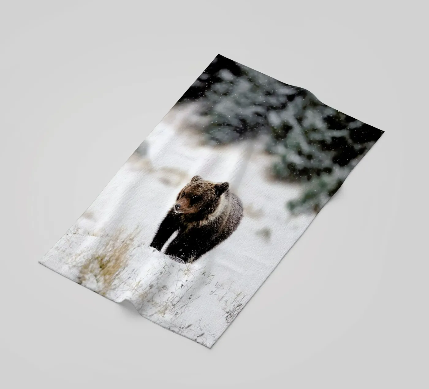 Bear Cub strandhanddoek van EyeEm Mobile GmbH