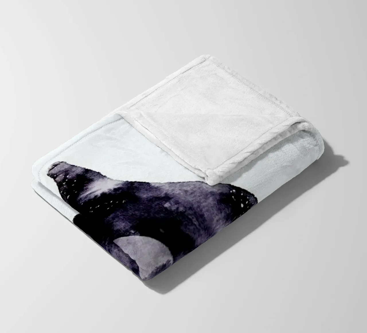 Cyra 10 fleece blanket by Froilein Juno