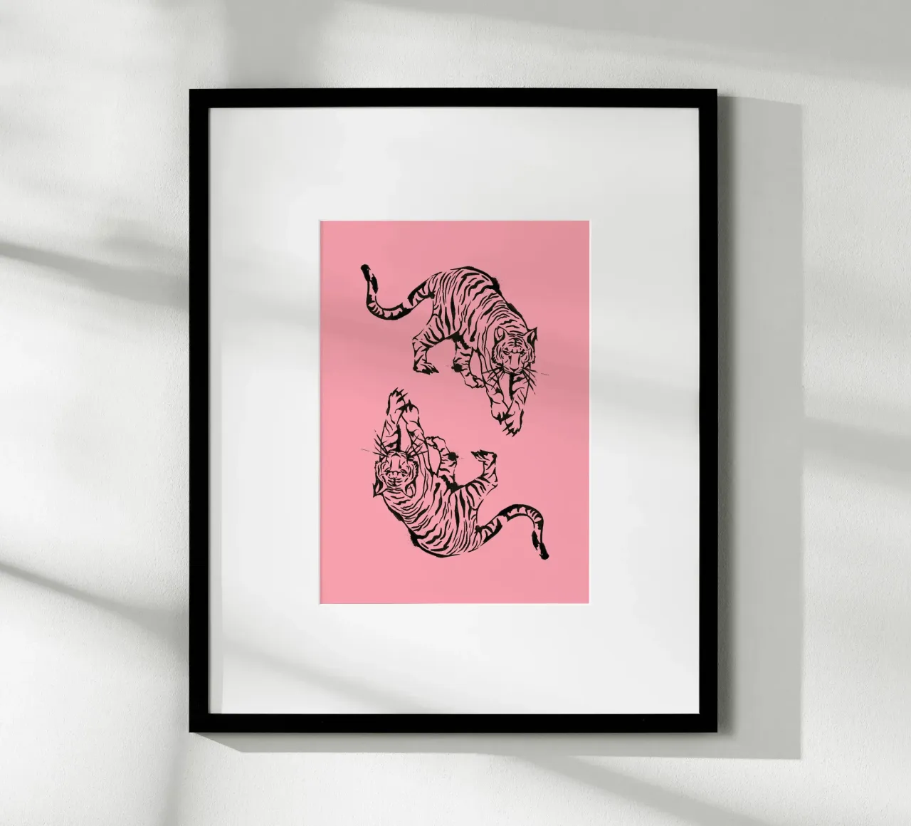 Impression d'art à l'encre "Twin Tigers" - Rose Esthétique et audacieux poster avec cadre en plastique de ClubArt