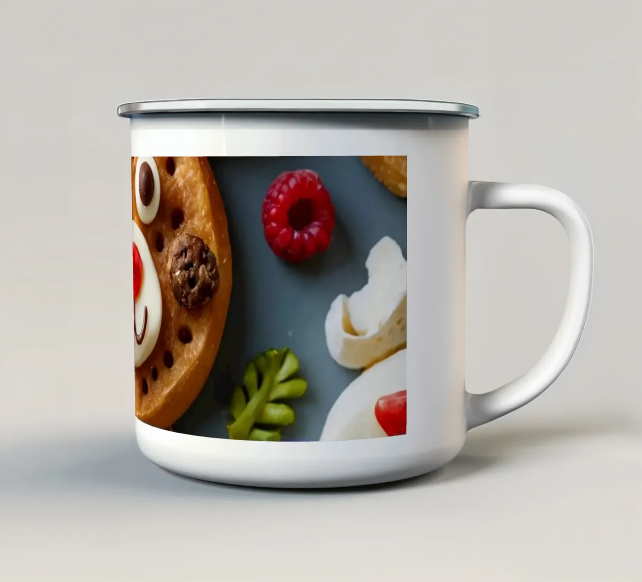 Festoso assortimento di biscotti natalizi a forma di alce tazza in smalto da DesignDoodle