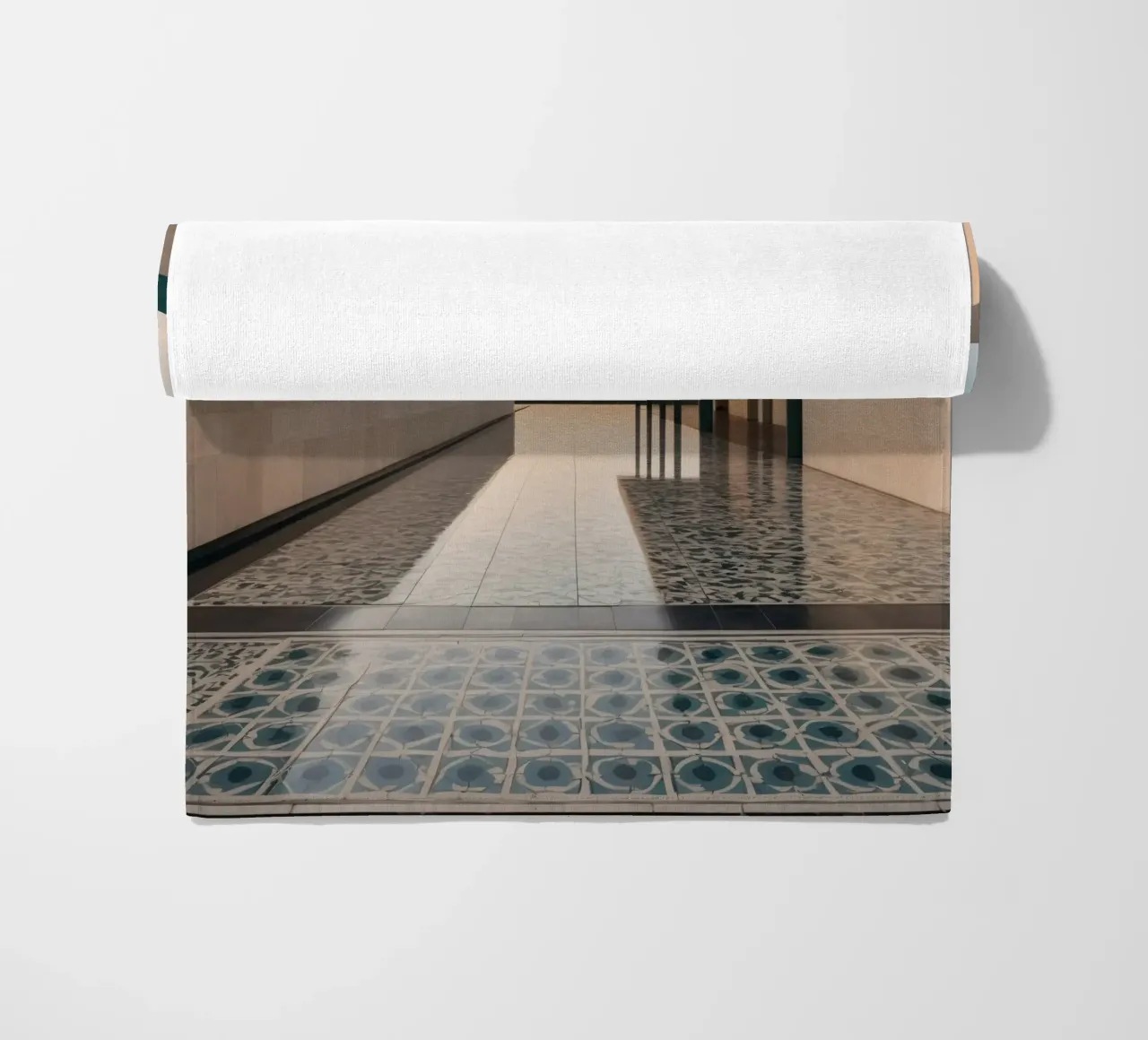 Il design architettonico moderno mette in mostra l'intricato motivo delle piastrelle telo mare da DesignDoodle