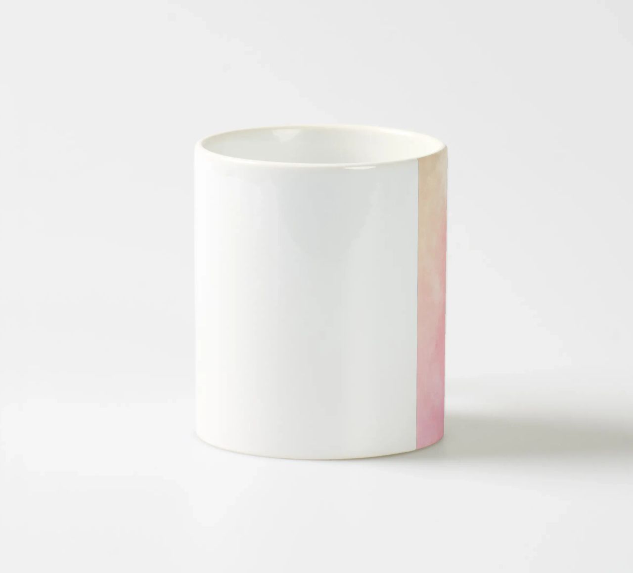 Texture astratta ad acquerello "Soft Pink Haze" - Sereno e tranquillo tazza in ceramica da ClubArt