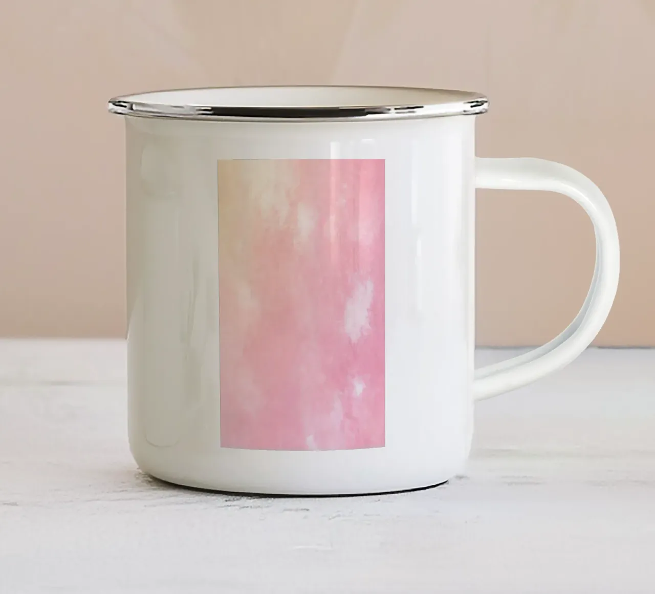 Texture astratta ad acquerello "Soft Pink Haze" - Sereno e tranquillo tazza in smalto da ClubArt