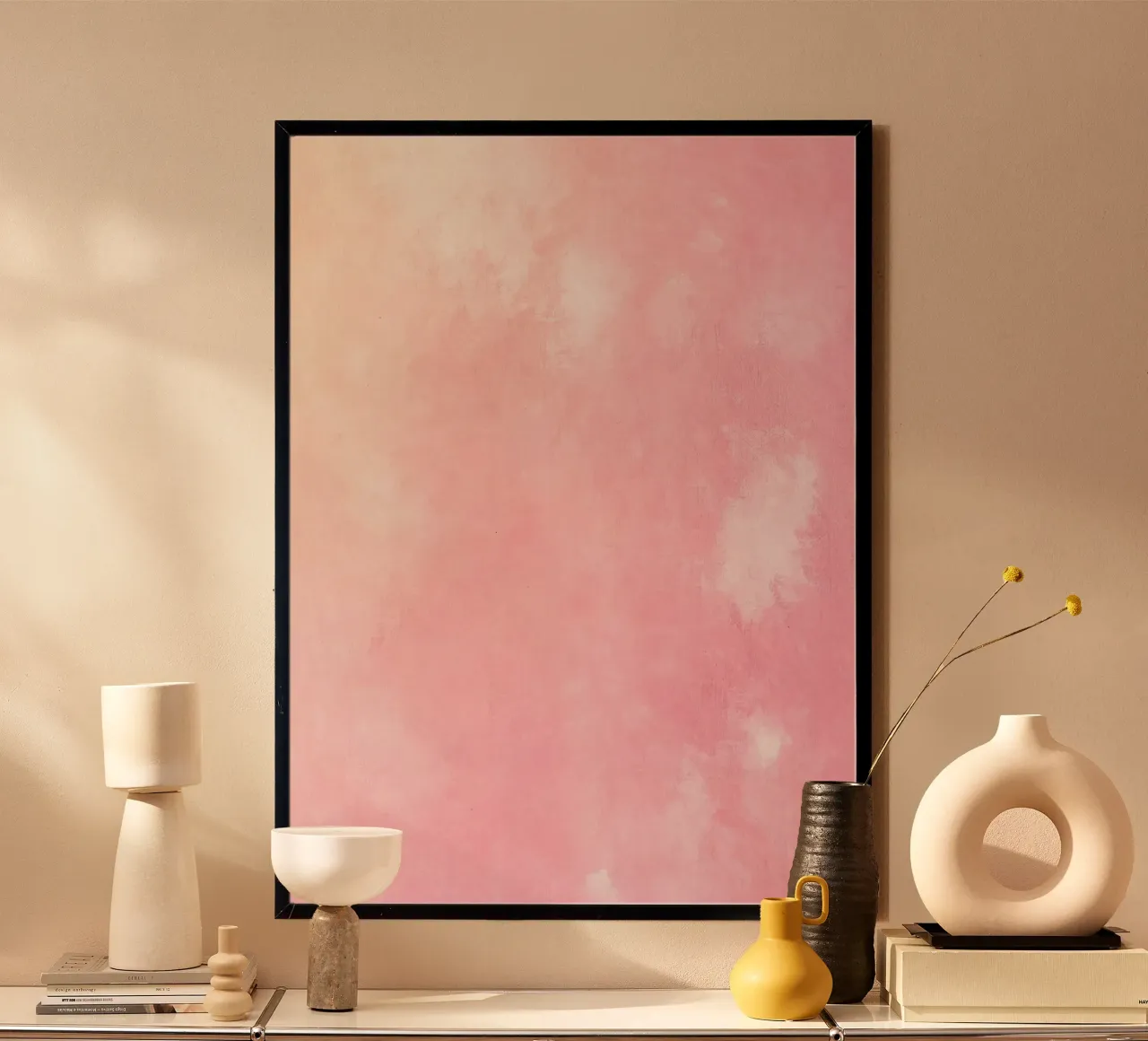 Texture astratta ad acquerello "Soft Pink Haze" - Sereno e tranquillo poster con telaio in legno da ClubArt