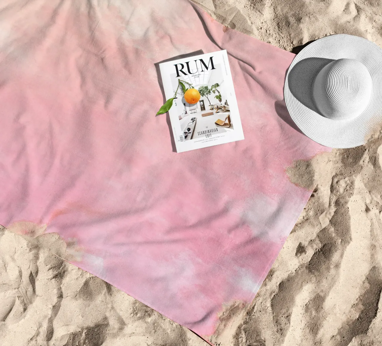 Texture astratta ad acquerello "Soft Pink Haze" - Sereno e tranquillo telo mare da ClubArt