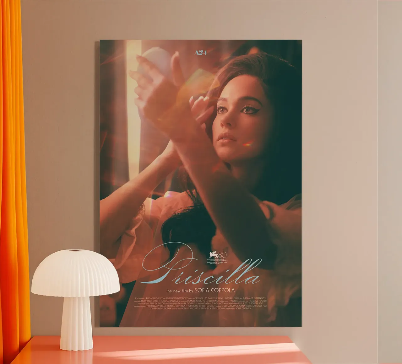 Priscilla plexiglass da Attaboy Dsgn