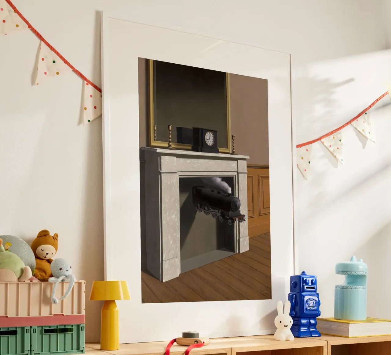 "Die abgestochene Dauer" (Time Transfixed) von René Magritte Poster mit Holzrahmen von Classic Art Prints