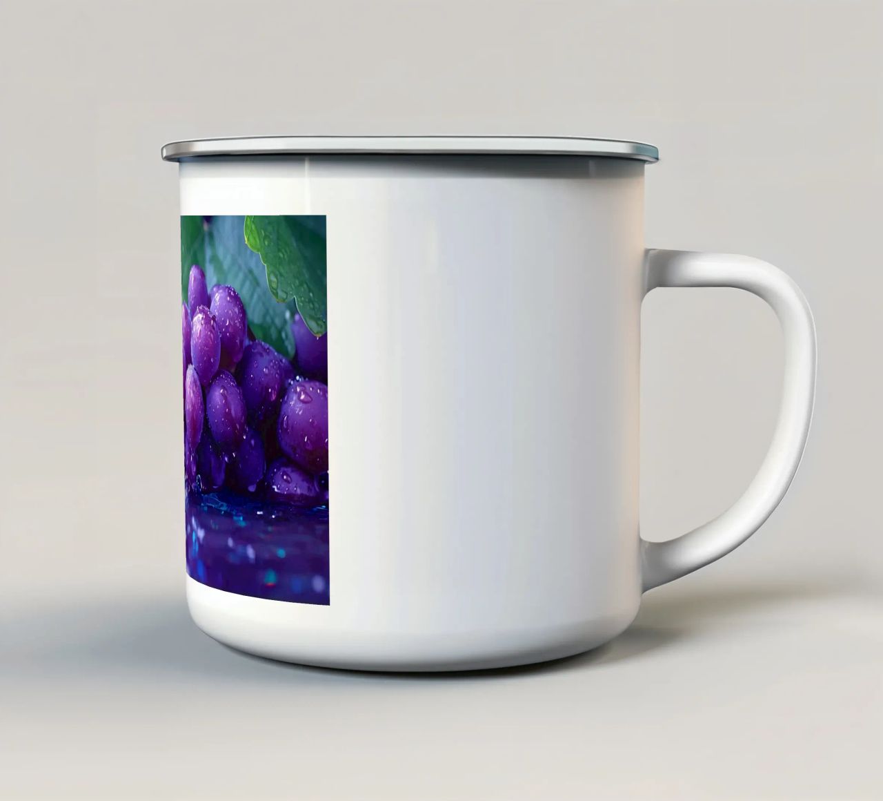 Vino e acqua tazza in smalto da M-Ulrich-Digital Art