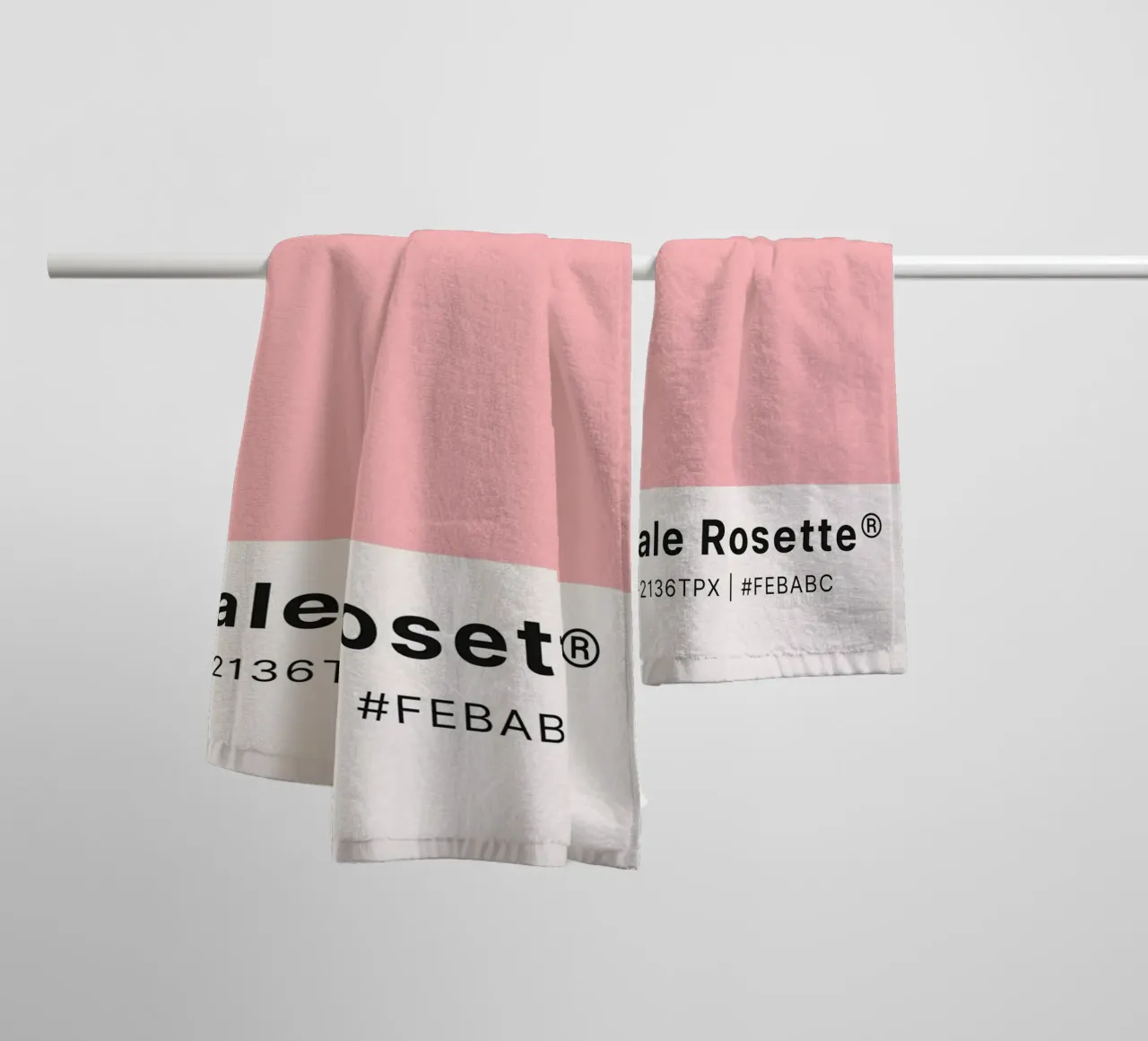 "Lichtrozet" Pantone Color Chip Art - Minimalistisch Roze badhanddoek van ClubArt