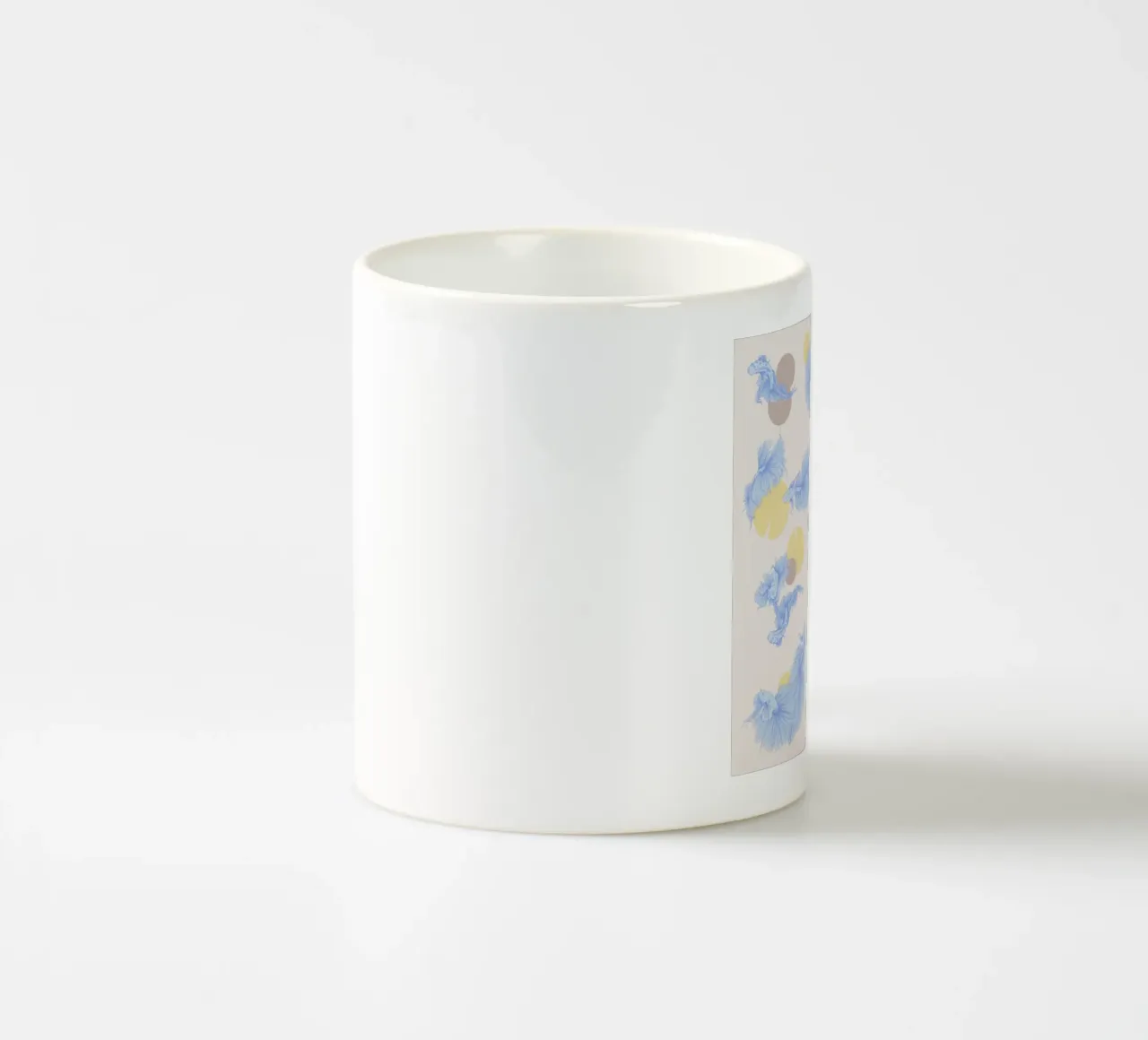 Pesce giapponese tazza in ceramica da carmenillustrationdesign