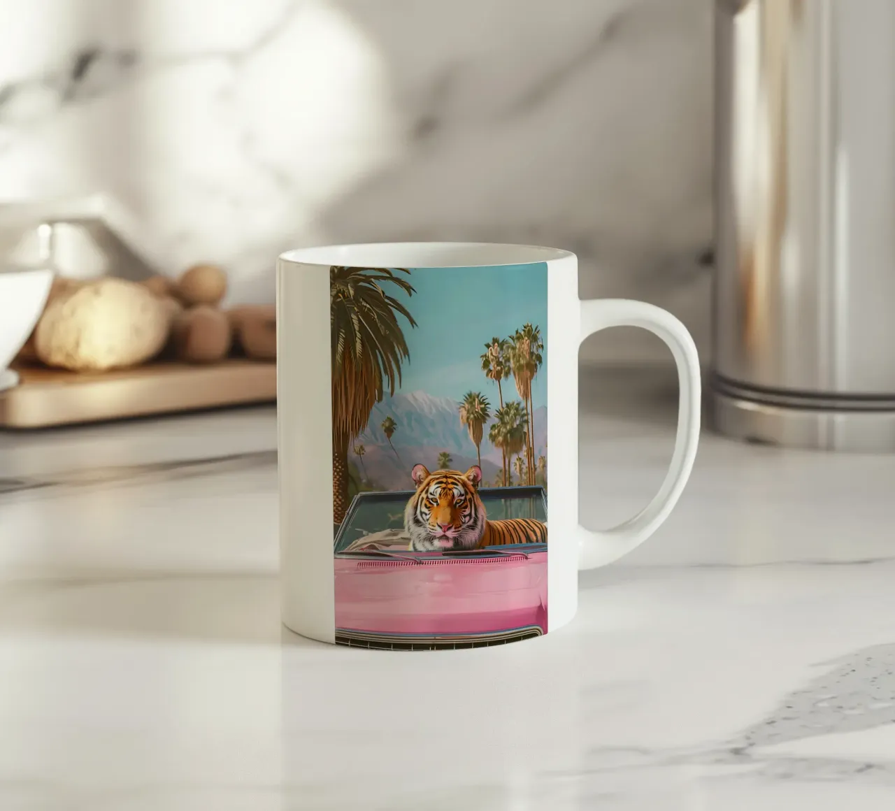 Palm Springs Dream - Tigre pop art, convertibile retrò, deser tazza in ceramica da ClubArt