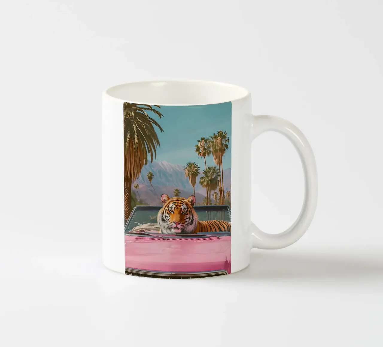 Palm Springs Dream - Tigre pop art, convertibile retrò, deser tazza in ceramica da ClubArt