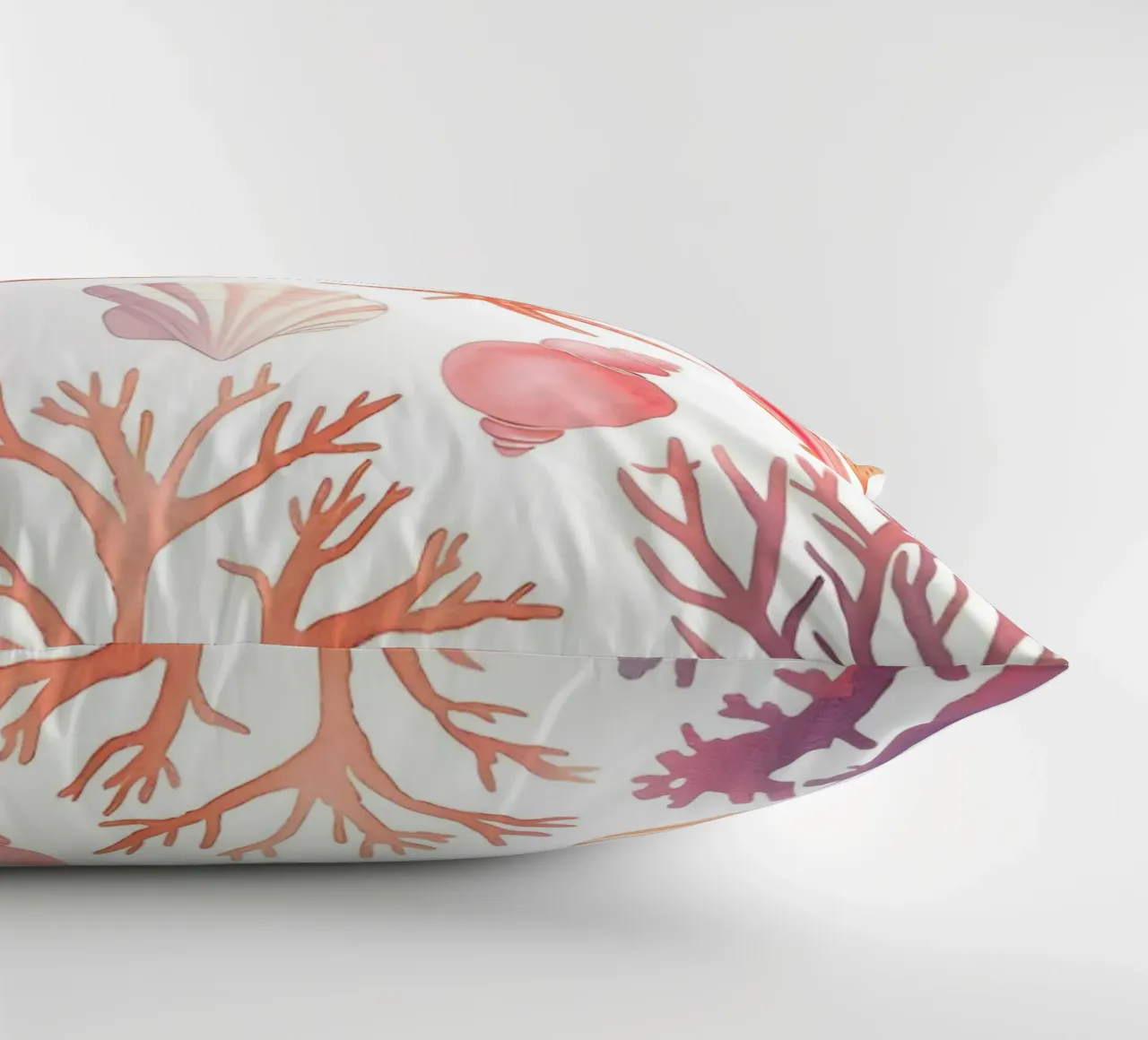 Imprimé à motifs de coquillages et de coraux - Coastal Vibes coussin de ClubArt