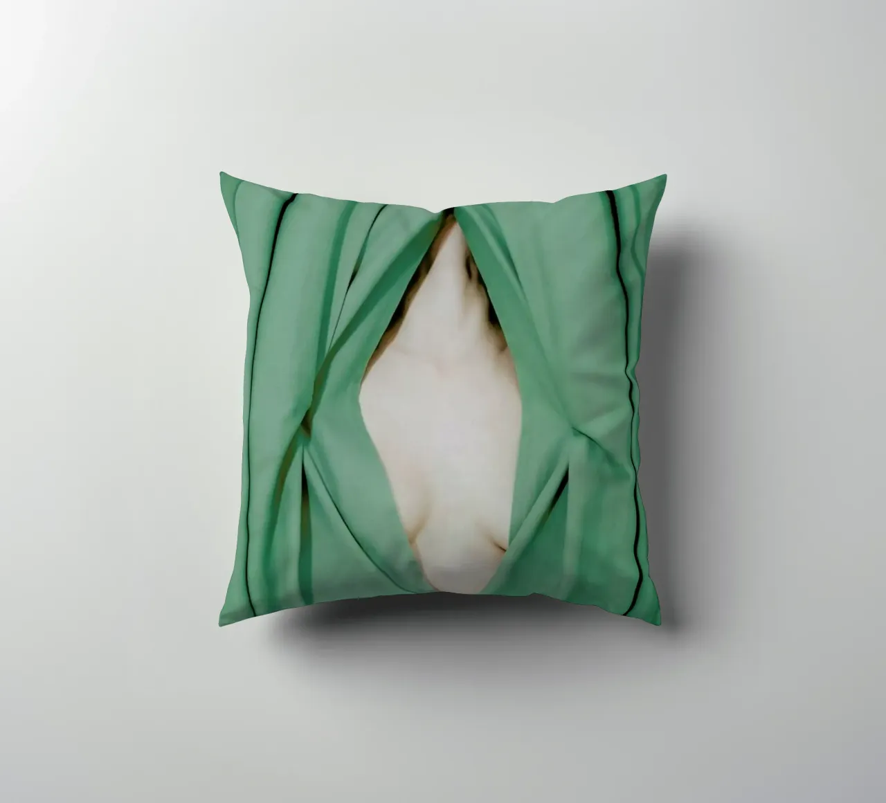 Bathed in Light Behind the Curtain cuscino da EyeEm Mobile GmbH