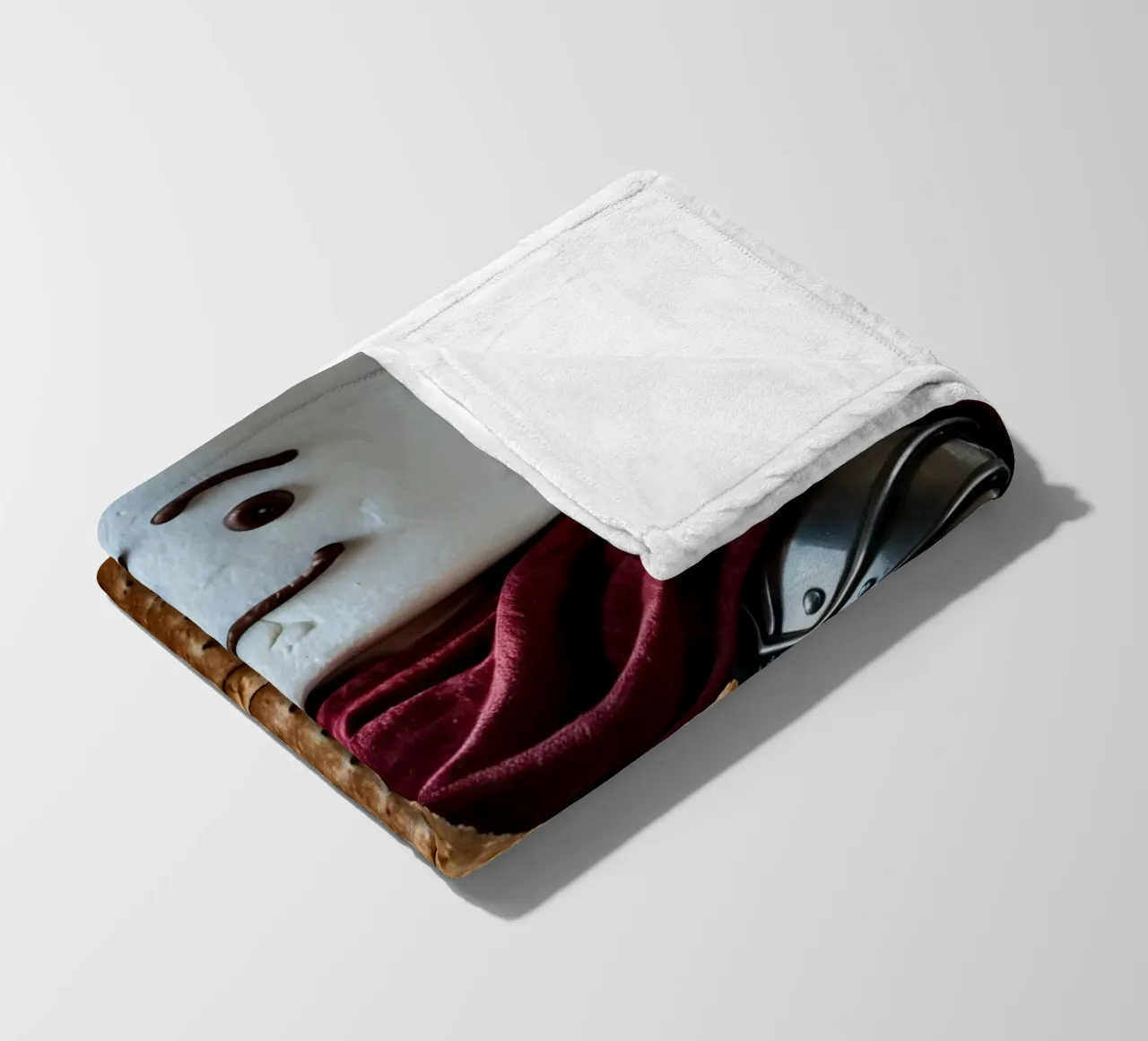 cavaliere di marshmallow che regge uno scudo di pan di zenzero coperta in pile da DesignDoodle