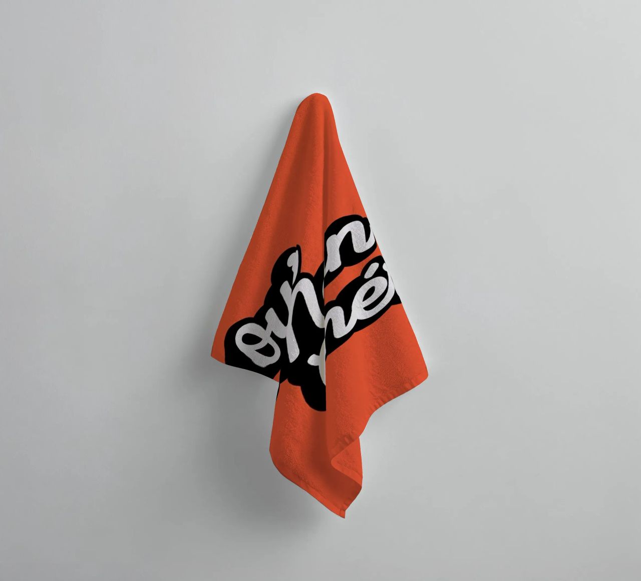 Oui Mon Chéri Handtuch von The Native State