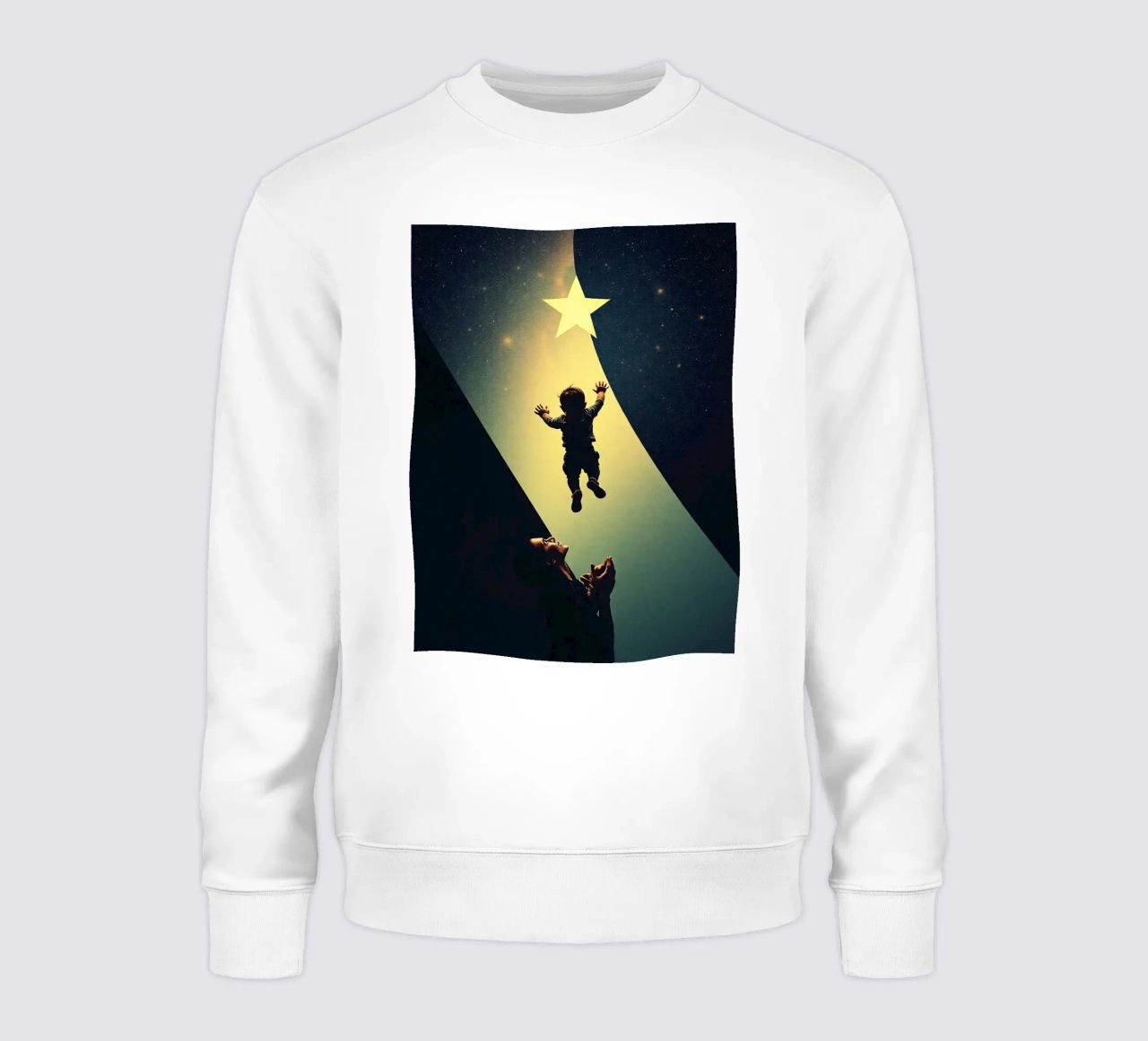 Enfant tentant d'atteindre une étoile sous le regard émerveillé d'un parent sweat de DesignDoodle