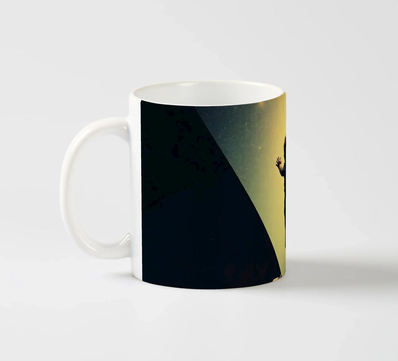 Enfant tentant d'atteindre une étoile sous le regard émerveillé d'un parent mug en céramique de DesignDoodle