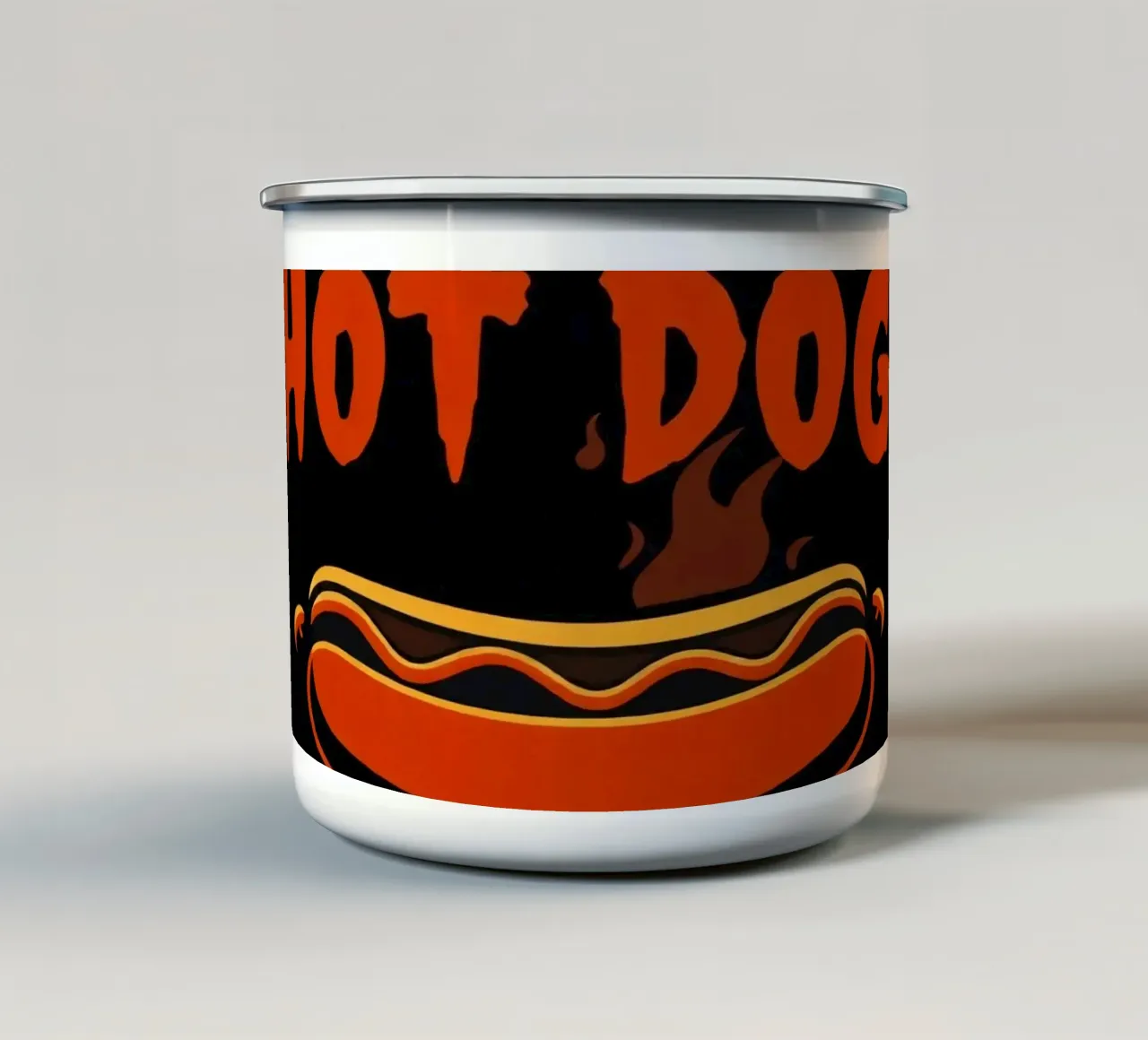 Design grafico di hot dog con lettere in grassetto e colori vivaci tazza in smalto da DesignDoodle