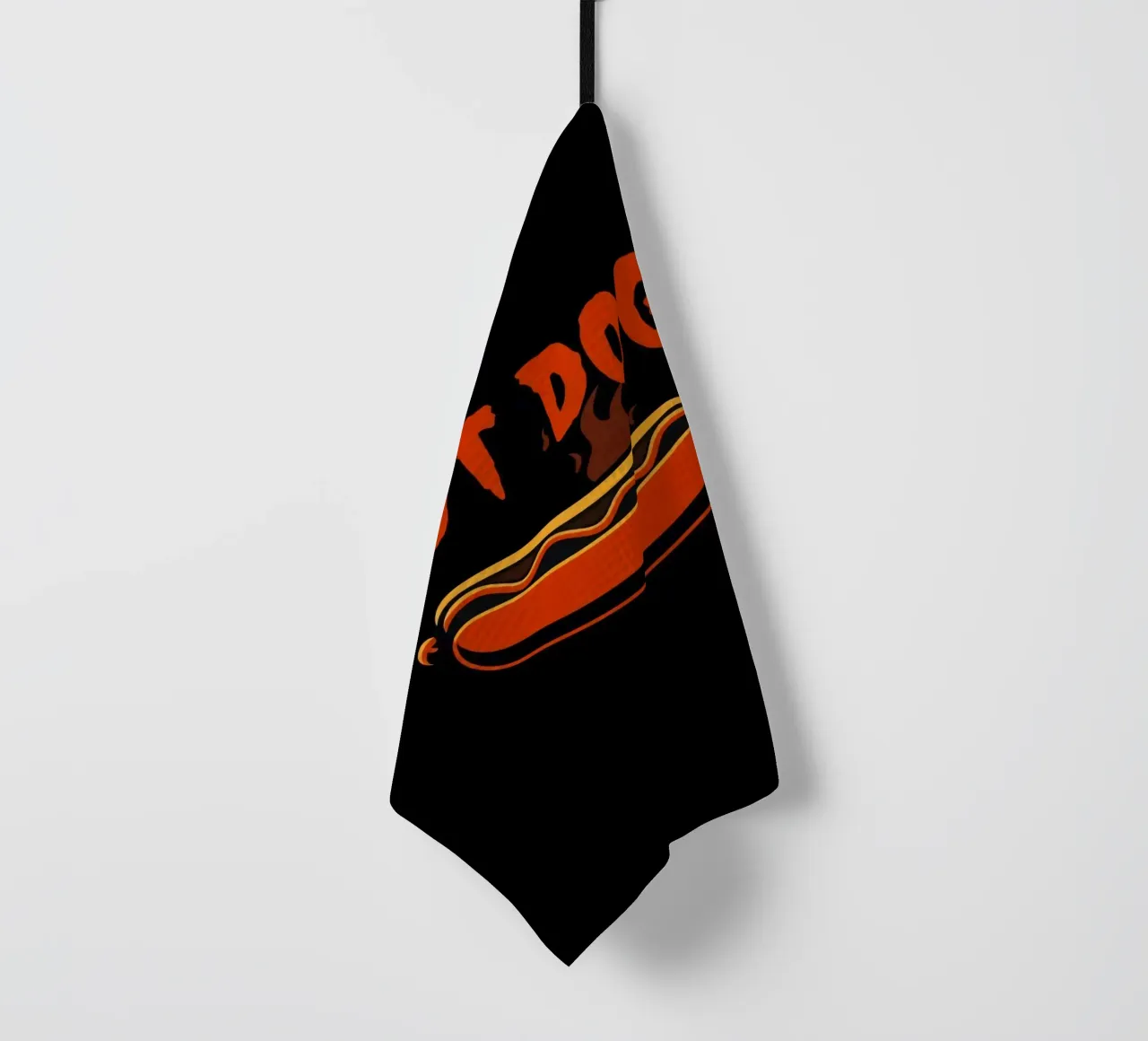 Design grafico di hot dog con lettere in grassetto e colori vivaci canovaccio da cucina da DesignDoodle