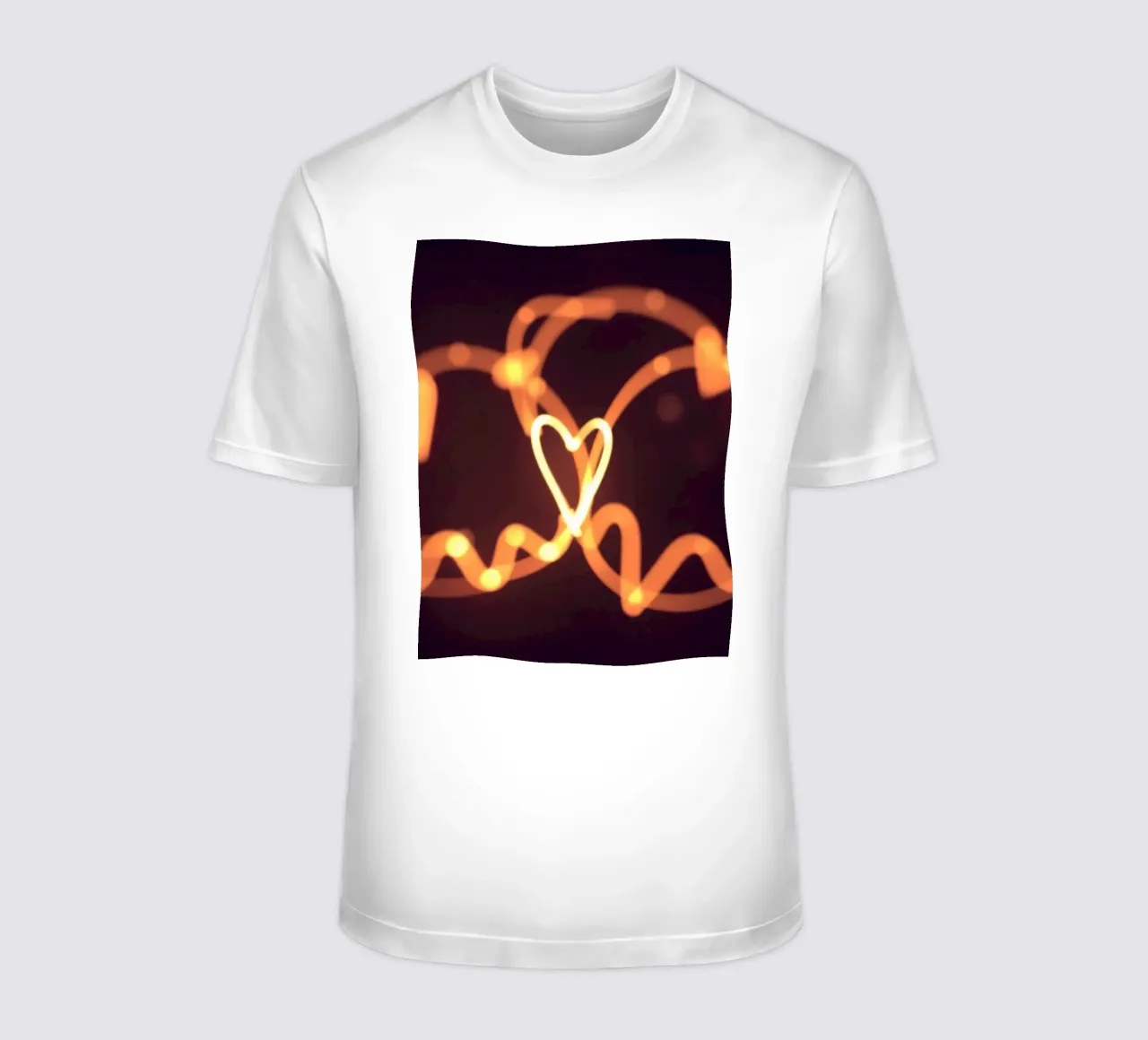 light art con cuori luminosi e forme stravaganti t-shirt da DesignDoodle