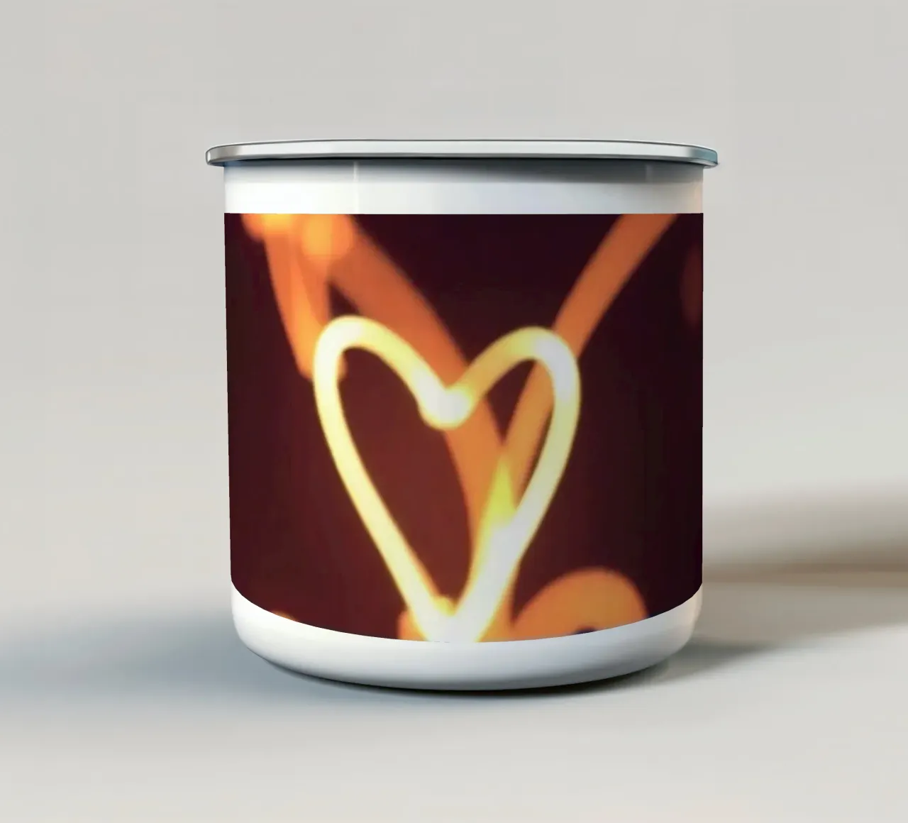 light art con cuori luminosi e forme stravaganti tazza in smalto da DesignDoodle