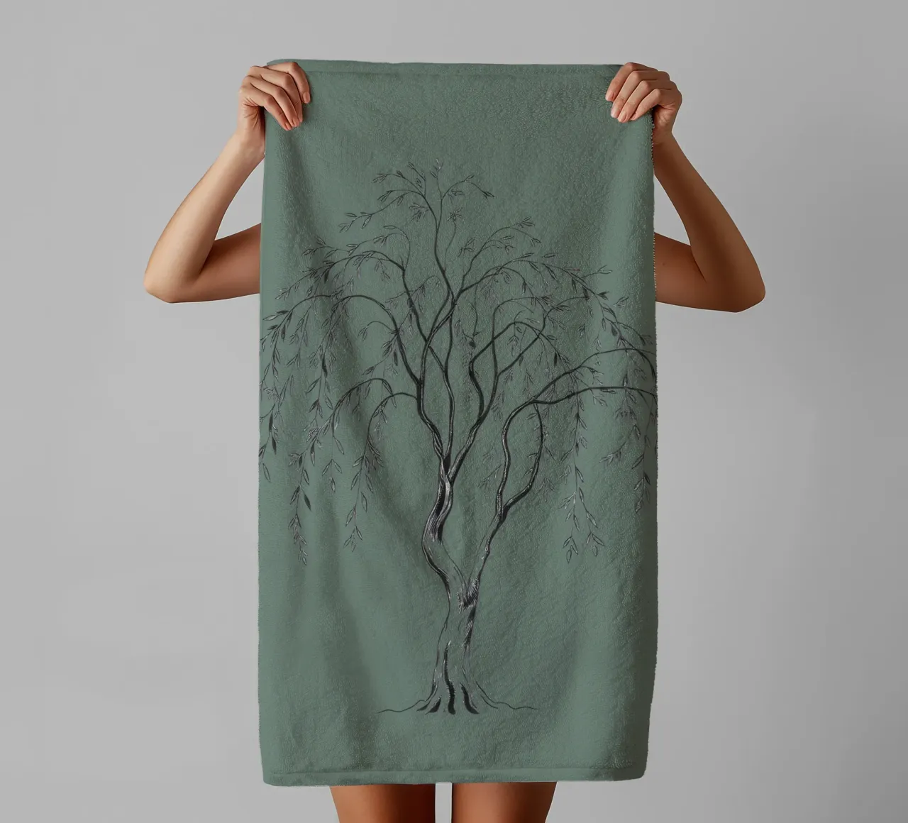 Elegante illustrazione in bianco e nero di un albero di salice asciugamano da bagno da DesignDoodle