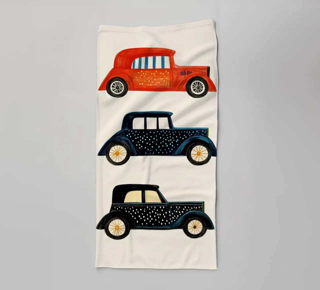 Drei Oldtimer-Autos Handtuch von Curious Canvas