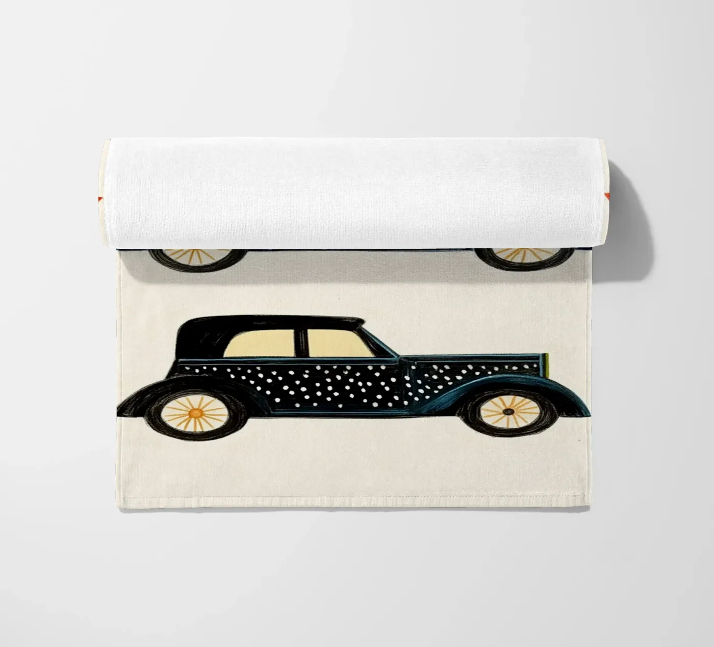 Drie oldtimers strandhanddoek van Curious Canvas