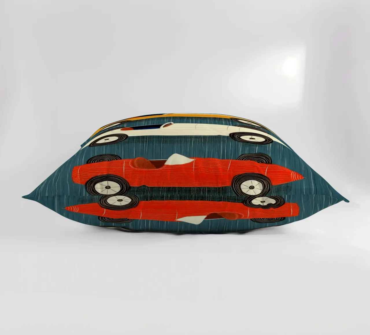 Drei altmodische Rennwagen Kissen von Curious Canvas