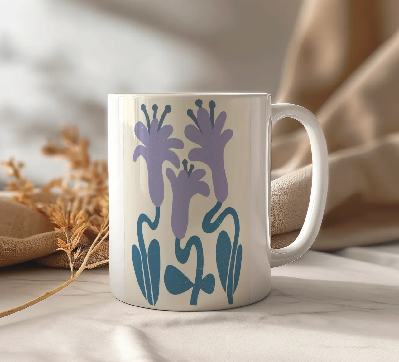 Lovely Garden - Fiori astratti di lavanda Matisse tazza in ceramica da ClubArt