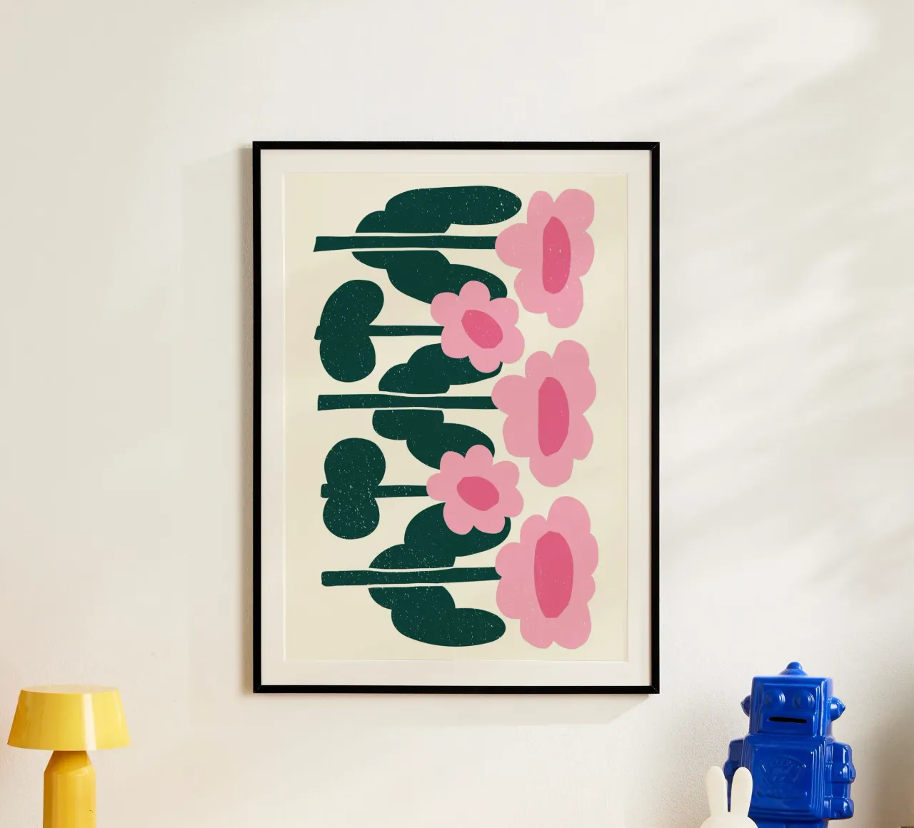 Floreale minimalista Marimekko - Rosa e verde astratto poster con telaio in plastica da ClubArt