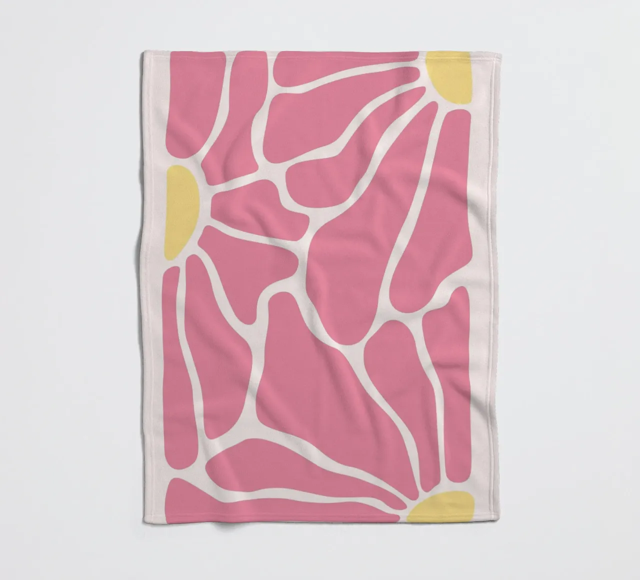 Mosaico astratto di fiori rosa - Arte floreale geometrica moderna coperta in pile da ClubArt
