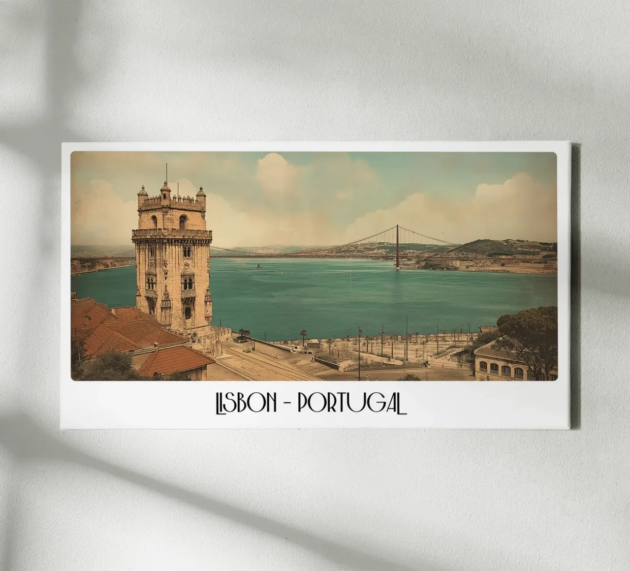 Lisbona Portogallo Torre di Belém Fiume Tago Poster d'epoca tela con Cornice a cassetta da ClubArt