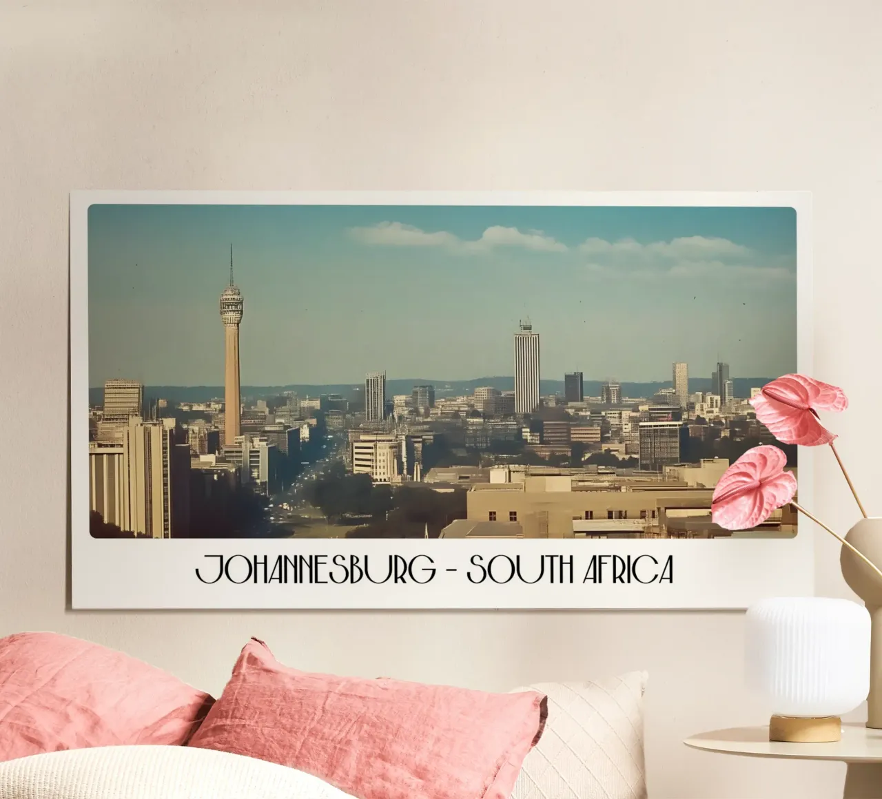 Johannesburg Sudafrica Torre Hillbrow Skyline d'epoca poster con telaio in legno da ClubArt