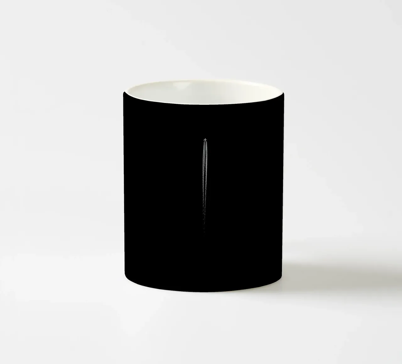 Black and White II tazza in ceramica da Tal Paz-Fridman