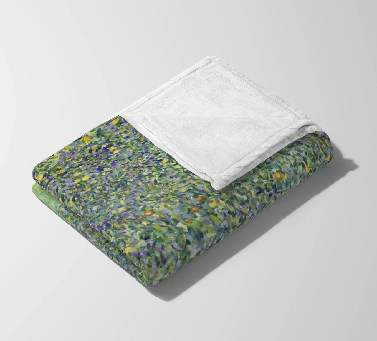 Gustav Klimt - Rosensträucher unter Bäumen (1905) Fleecedecke von Analic