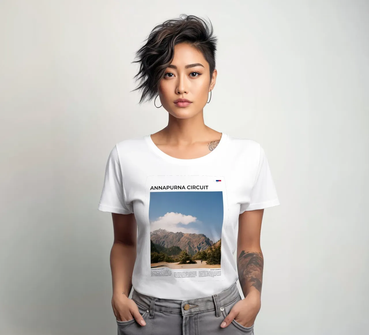 Annapurna Circuit II: Typography t-shirt da donna da FujiType