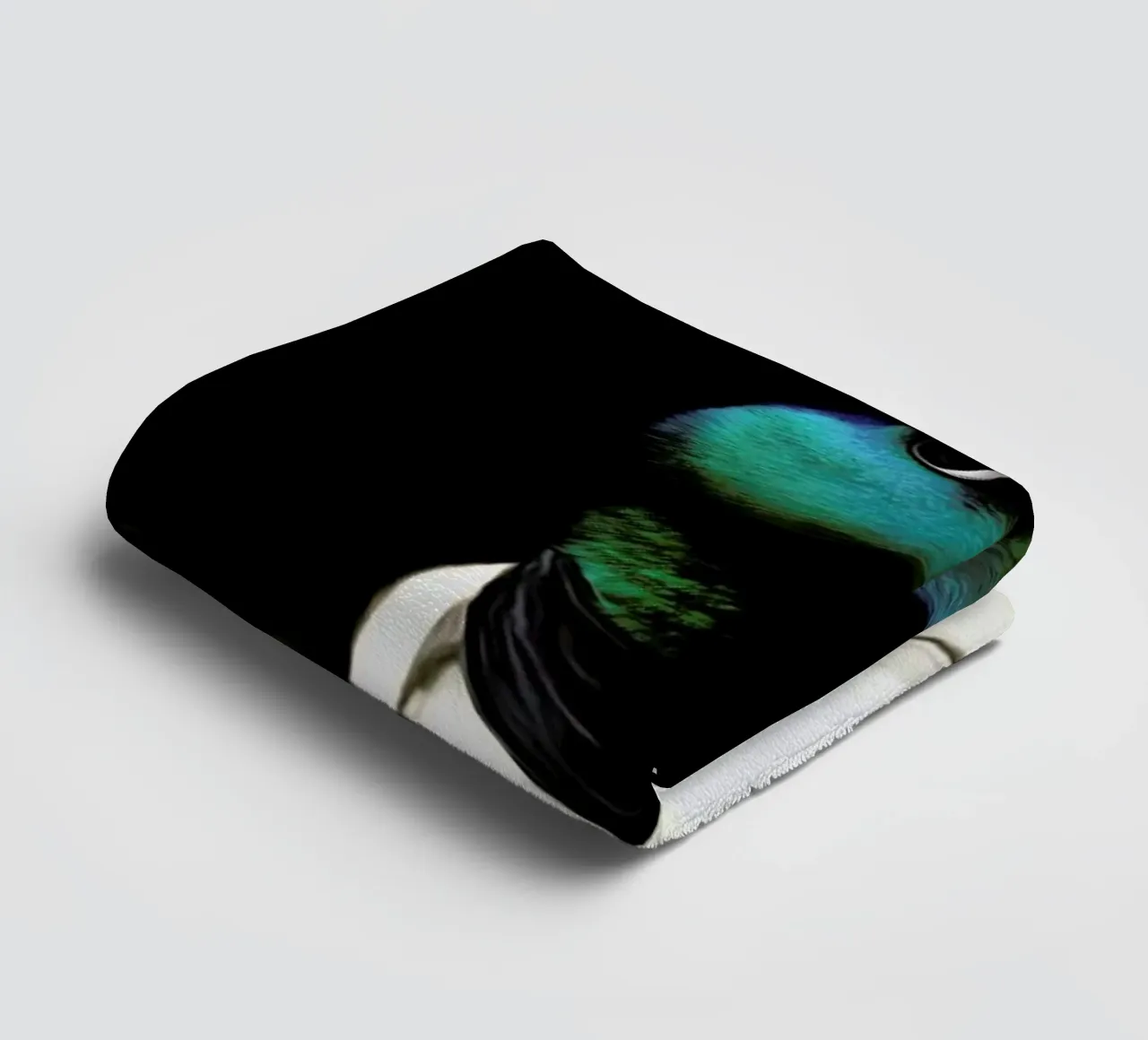 Chuck towel by Tein Lucasson