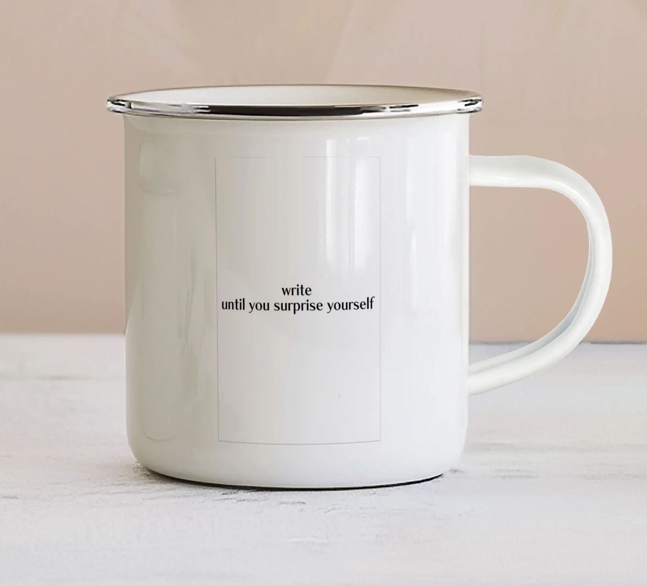 surprise tazza in smalto da tausendunddrei