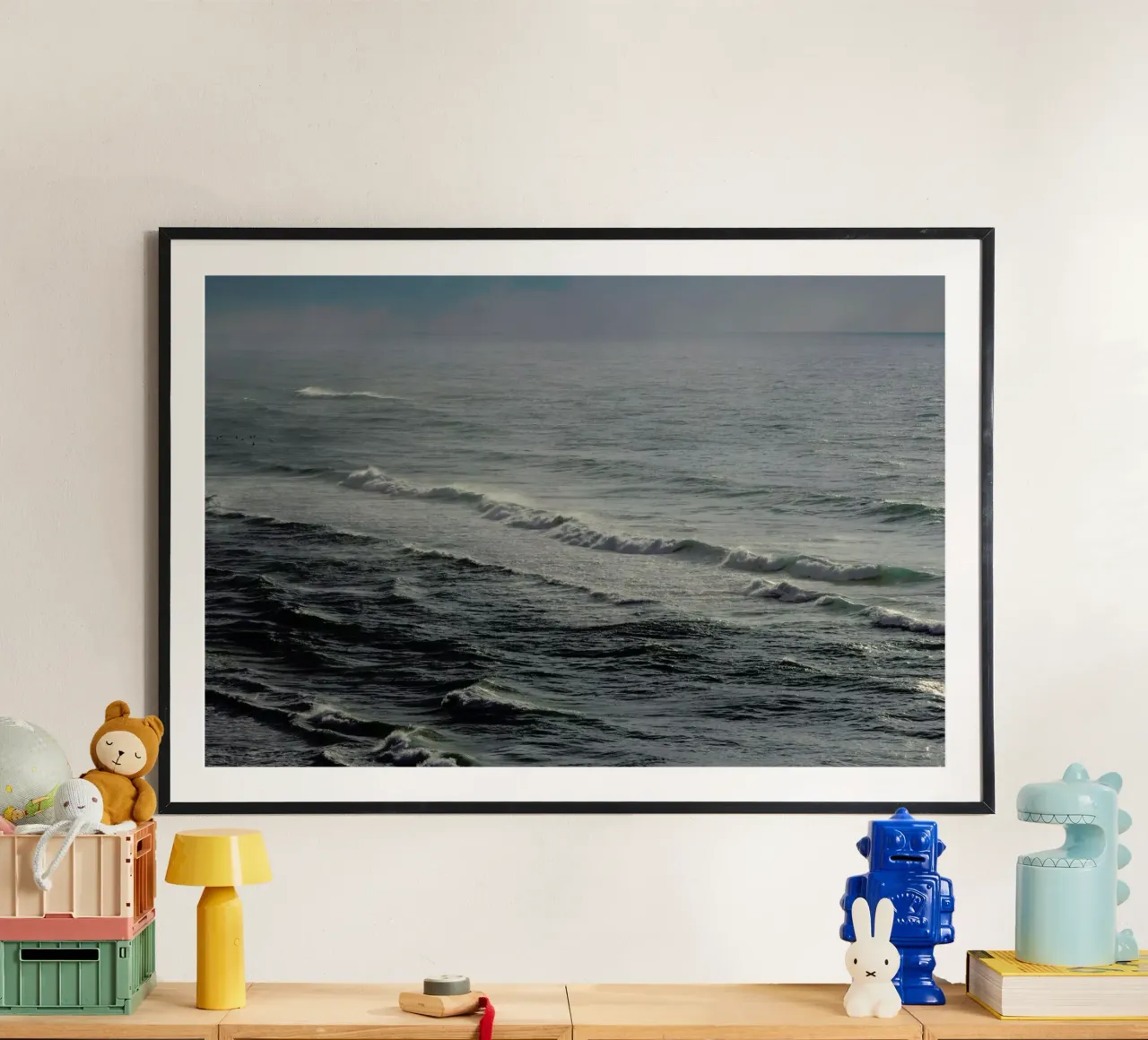 Winter Surfing IX poster avec cadre en aluminium de Tal Paz-Fridman
